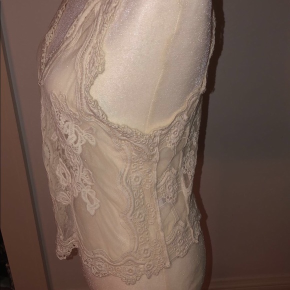 Lace vest - Picture 3 of 3